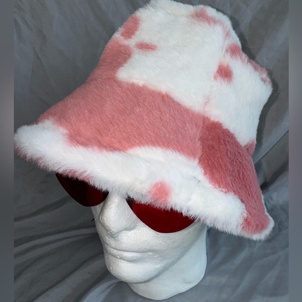 RAVELUXE 🥳 Bucket Hat 👒 Furry 🐰 Cow Print 🐮🐮🐮